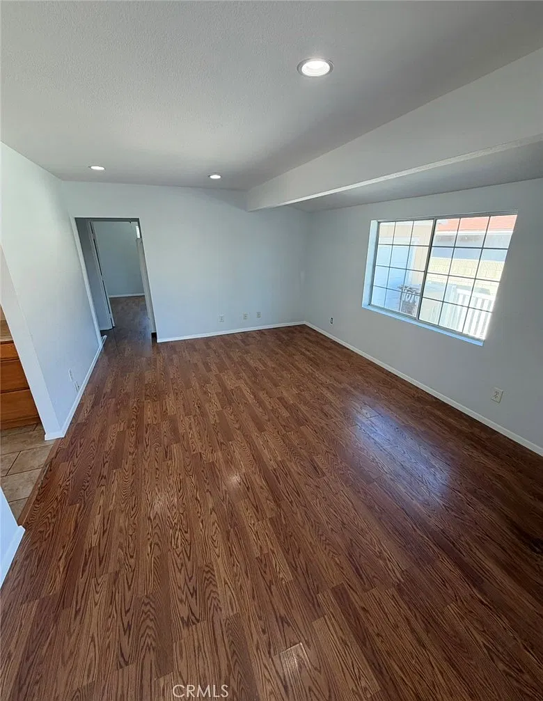 2 bed, 1200 sqft, $3,200 — Photo 4