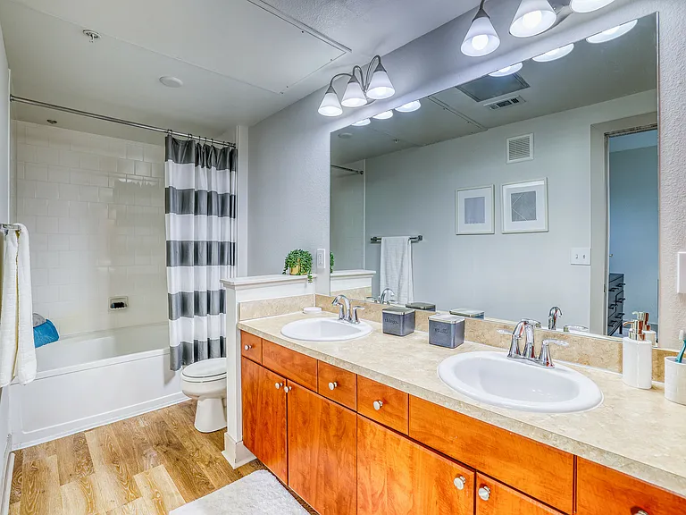 Shadow Ridge At Southlands — Photo 10