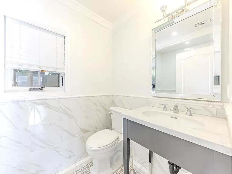 325 W Bellevue Dr — Photo 48