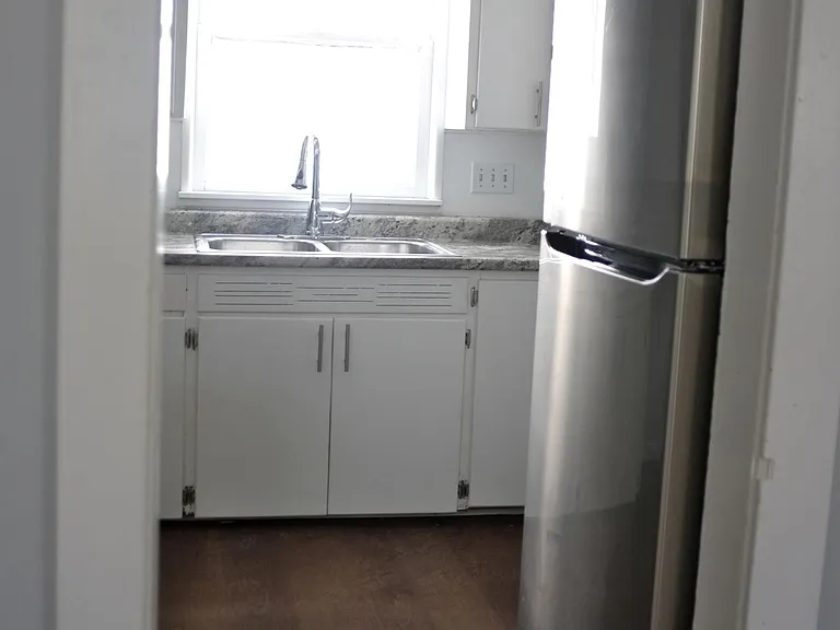 3640 Hazelhurst Ave — Photo 9
