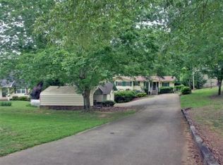 2 Westside Ln, Hartwell, GA 30643