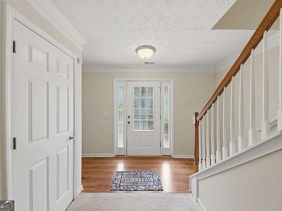 4th image of 3867 Riverside Pkwy