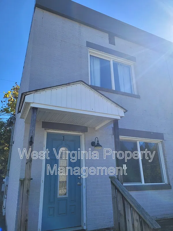 2 bed, 1.0 bath, $995 — Photo 2