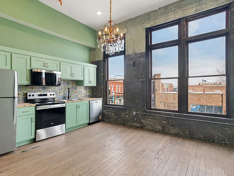 Brand new apartments in downtown Springfield! — Photo 24