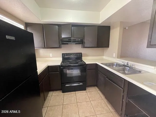 2 bed, 1.5 bath, 929 sqft, $1,300 — Photo 4