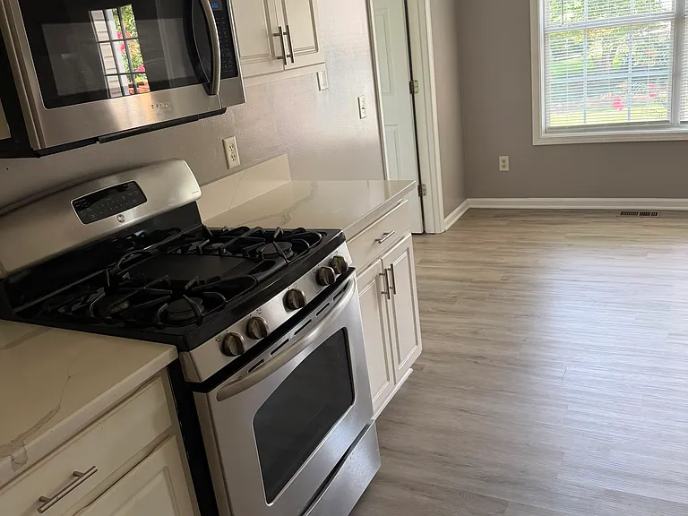 5810 Woodberry Walk — Photo 18