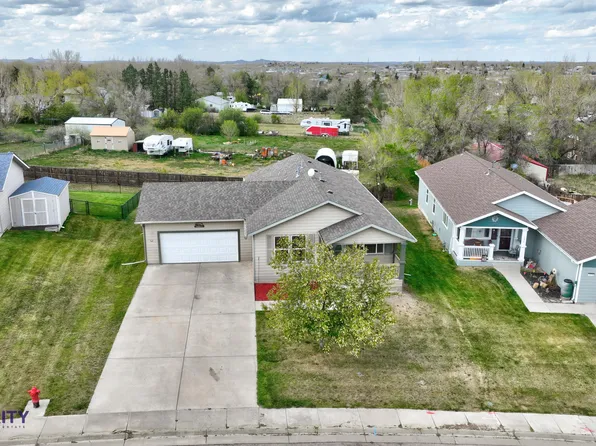 1637 Pathfinder Cir, Gillette, WY 82716