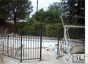 5th image of 24207 Gilmore St