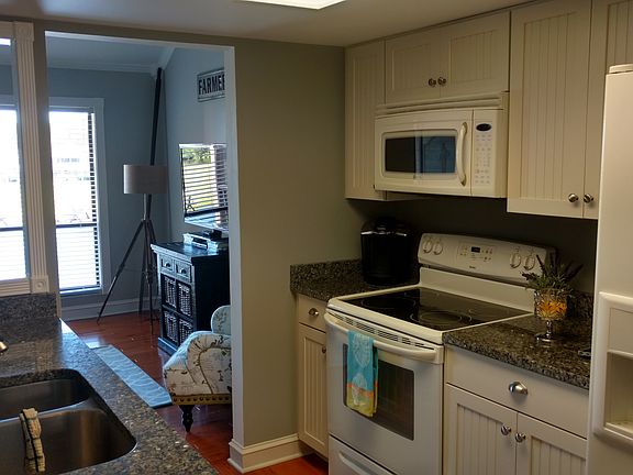 5th image of 277 Moss Oak Ln