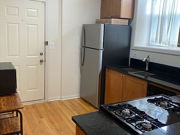 2nd image of 964 E 62nd St APT 3A