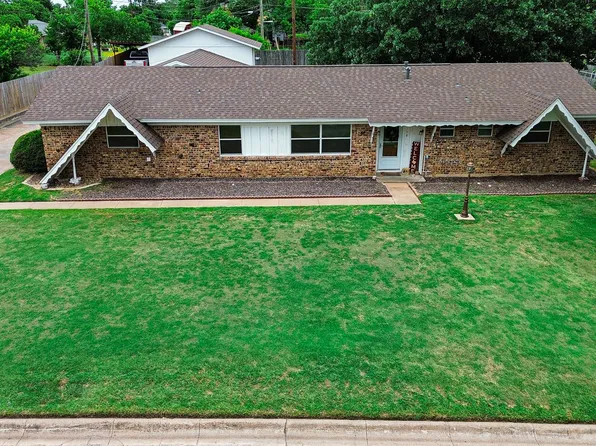 108 Mockingbird Ln, Weatherford, TX 76086