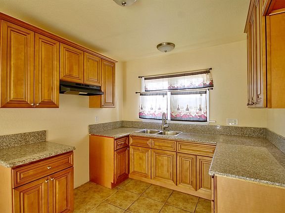 5th image of 224 S Belle Ave #1