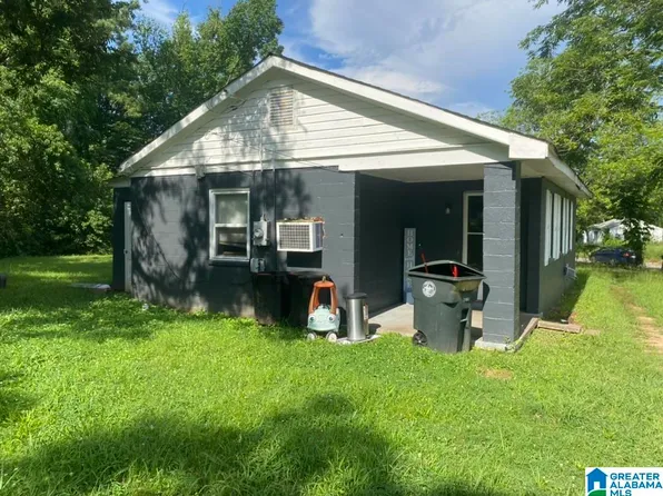 2001 Henry Crumpton Dr, Birmingham, AL 35211