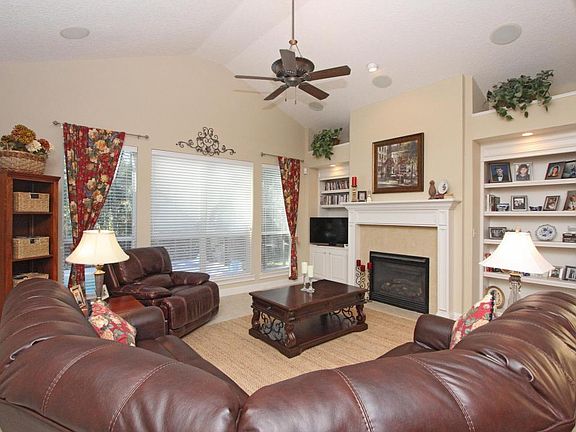 2nd image of 837 Peppervine Ave
