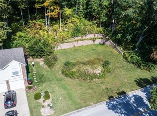 121 Dauphine Dr, Lake Saint Louis, MO 63367