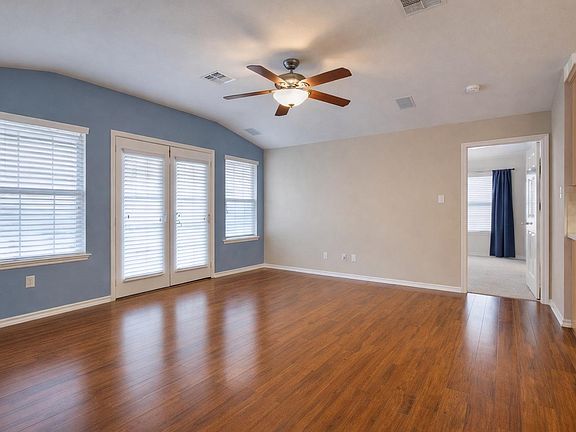 3rd image of 1900 Scofield Ridge Pkwy APT 4801