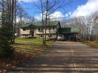 93 Jylha Rd, Negaunee, MI 49866