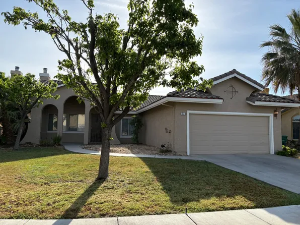 736 Elmwood Dr, Los Banos, CA 93635