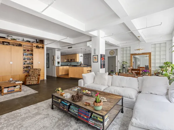 335 West 38th Street image 1 of 16