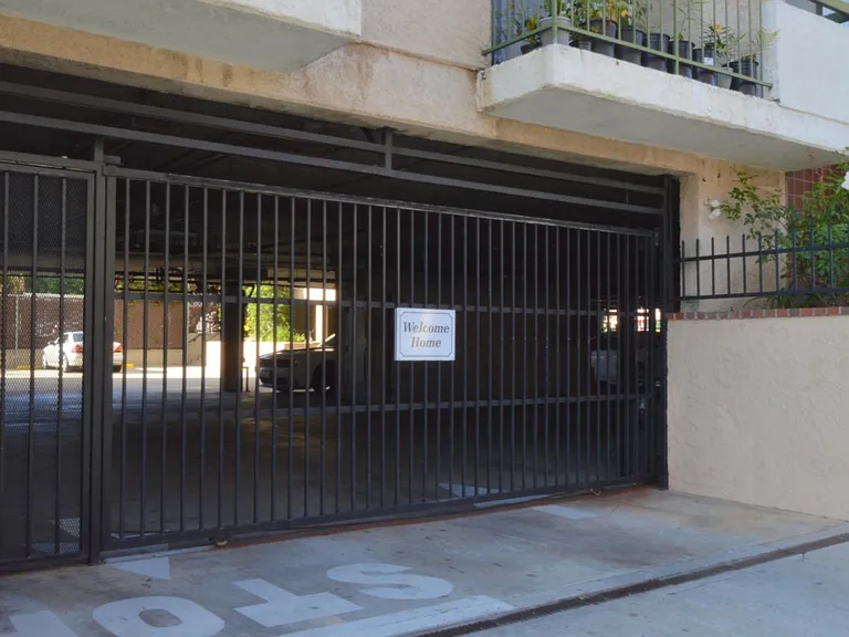 1600 W Carson St #212 — Photo 36