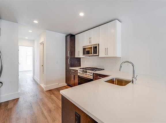 3rd image of 47 Graham St APT 1