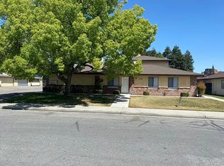 800 Quailridge Rd #A, Bakersfield, CA 93309