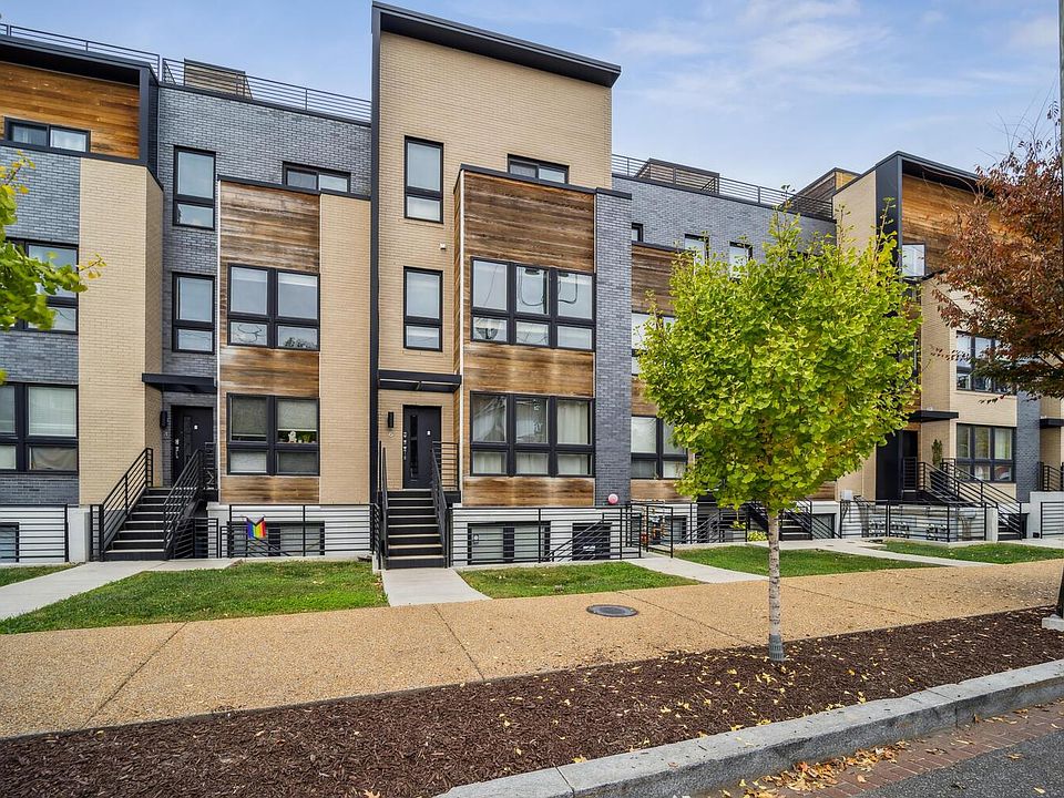 1st image of 2724 12th St NE Unit 6
