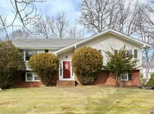 610 Antrim Rd, River Vale, NJ 07675