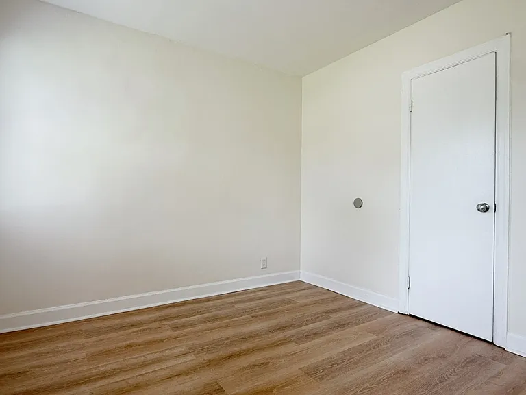 1510 SE Riverside Dr #B3 — Photo 4