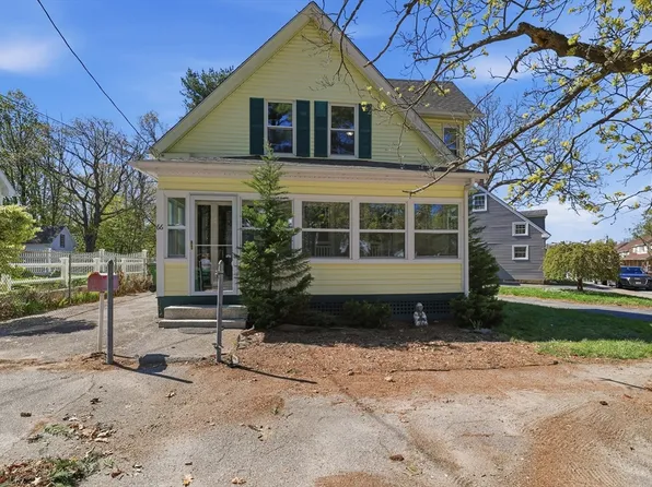 66 High St, Northbridge, MA 01588