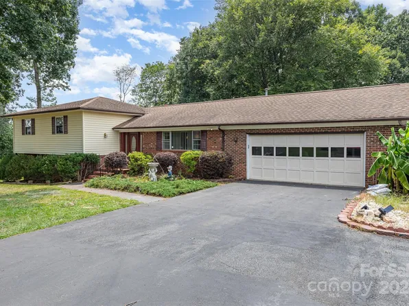 9825 Hagers Rd, Huntersville, NC 28078