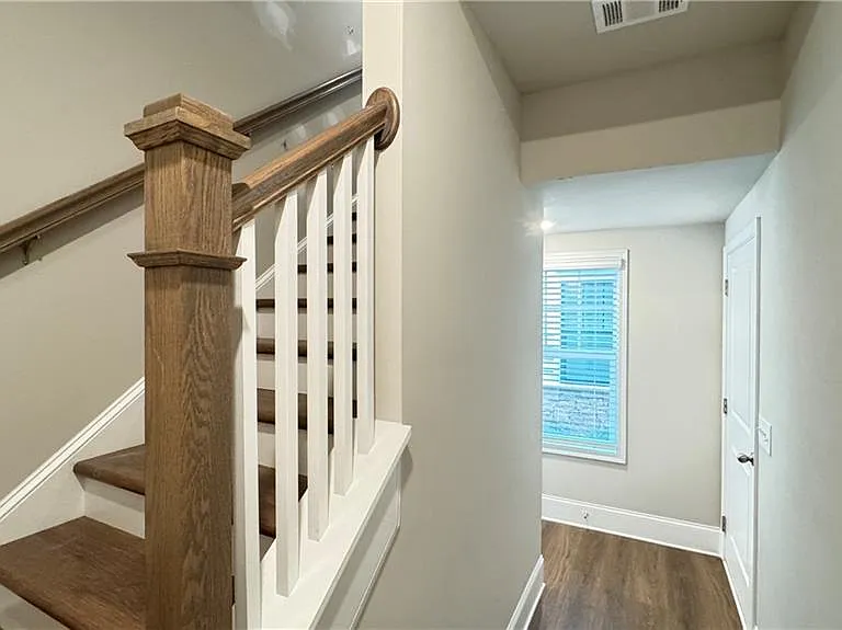 13040 Deerfield Pkwy — Photo 2