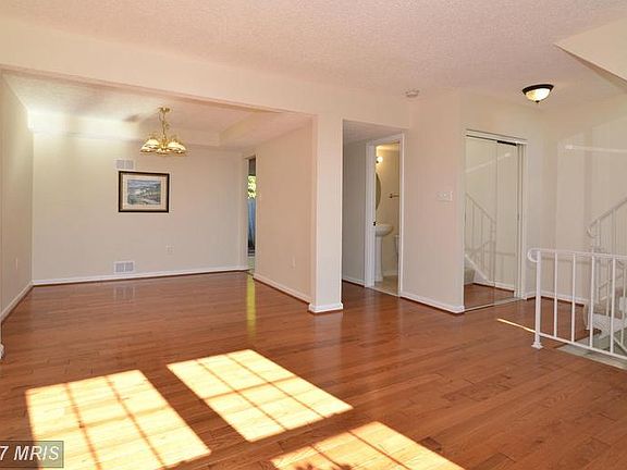 3rd image of 4743 Kandel Ct