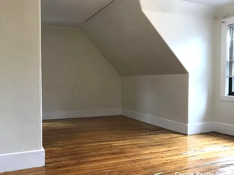 31 Quint Ave #HOUSE — Photo 7