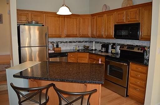 1st image of 18 Thayer Pond Dr #2