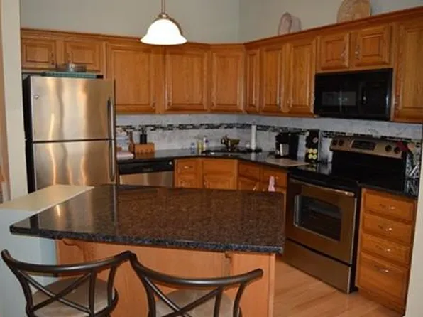 18 Thayer Pond Dr #2, Oxford, MA 01540