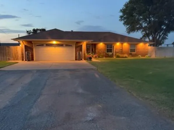 19797 E 1160th Rd, Elk City, OK 73644