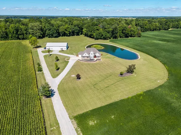 9905 Hoffman Rd, Fort Wayne, IN 46816