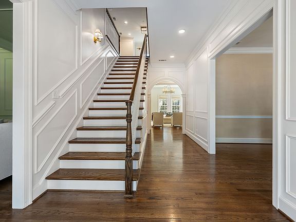 4th image of 5844 Glendora Ave