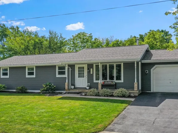 198 E Green Bay St, Pulaski, WI 54162