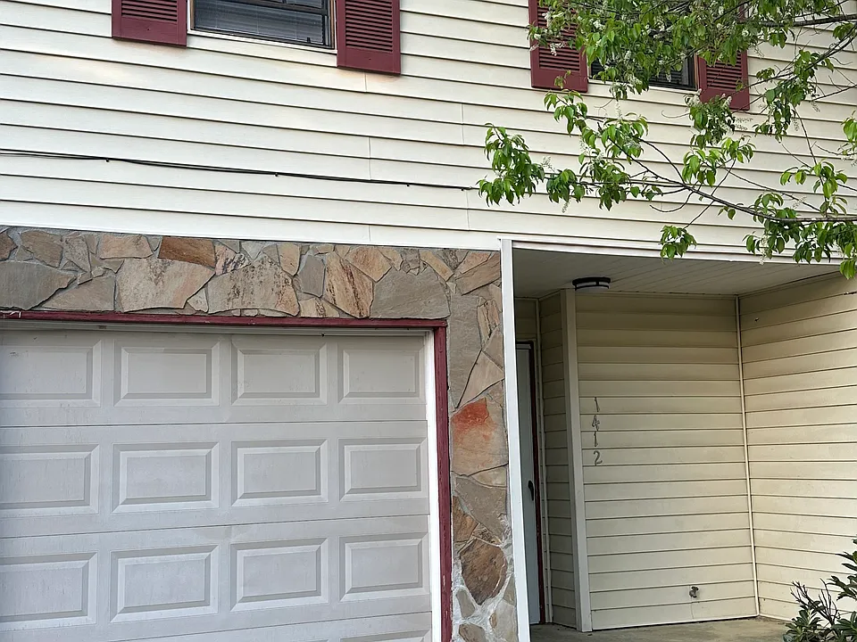 1412 Pine Tree Trl