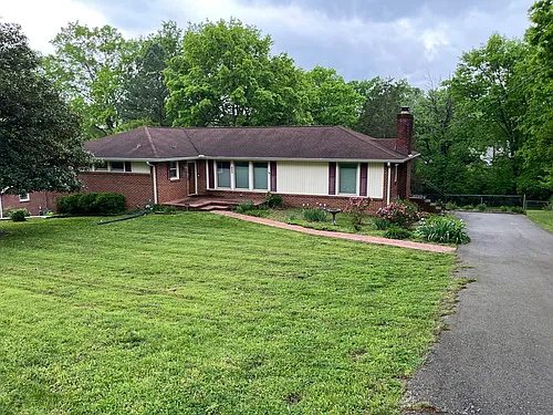 921 Deervale Dr Photo 1