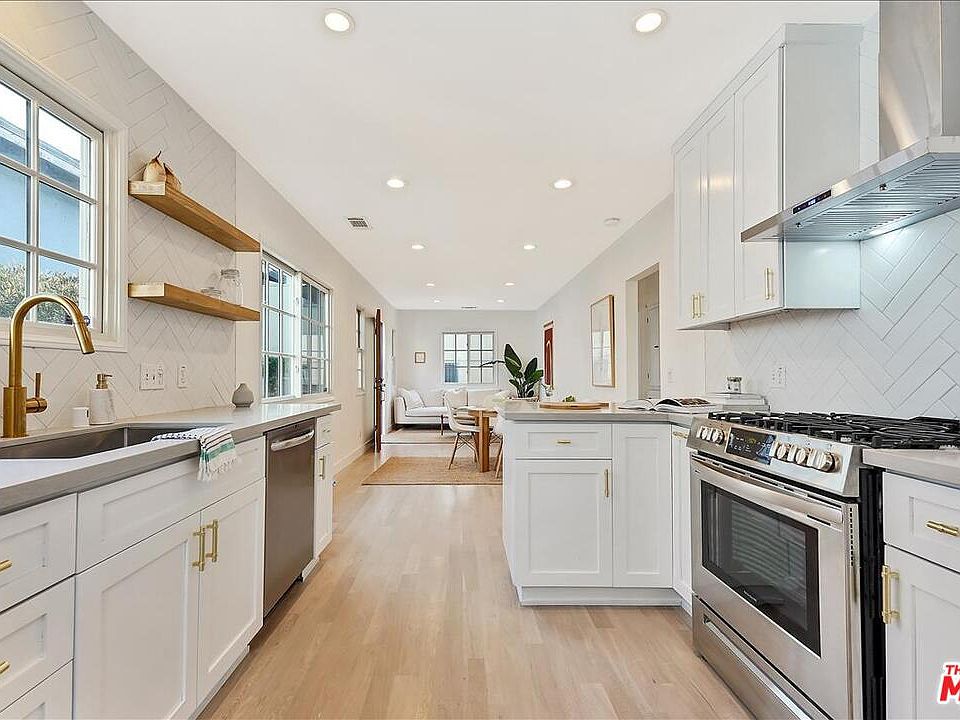 1st image of 617 1/2 Micheltorena St