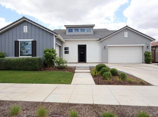 1008 Treasure Hills Dr, Madera, CA