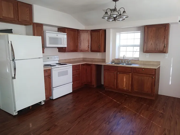 1140 Madison St #1265 — Photo 3