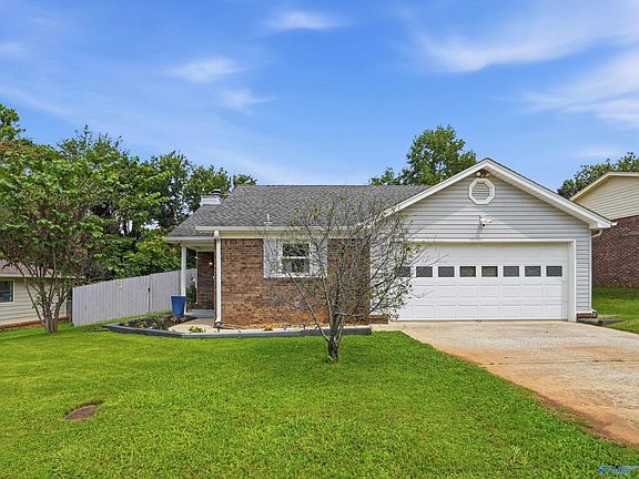 2nd image of 214 Barkwood Dr NE