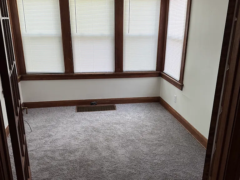 1438 Vassar Dr — Photo 9