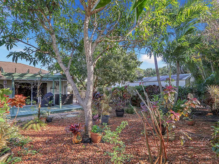 5140 Laird Ln — Photo 40