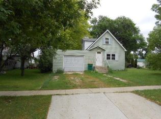 464 4th St SW, Forman, ND 58032