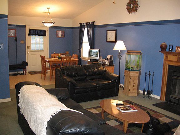 5th image of 2711 Laurelton Pl